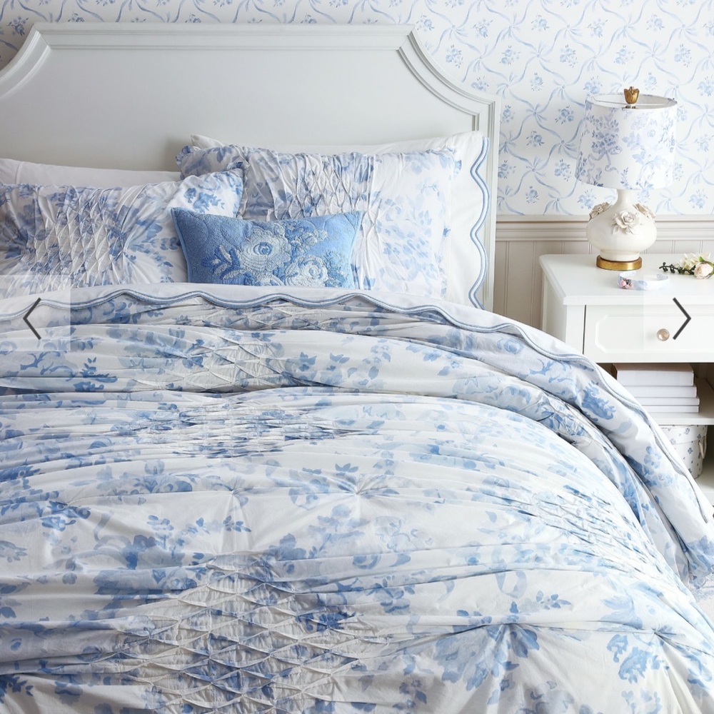 Pottery Barn Teens & LoveShackFancy Garden Damask Smocked Quilt, Twin XL